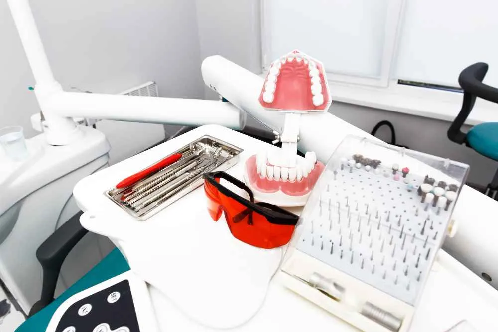 How to Choose Between Dental Implants and...