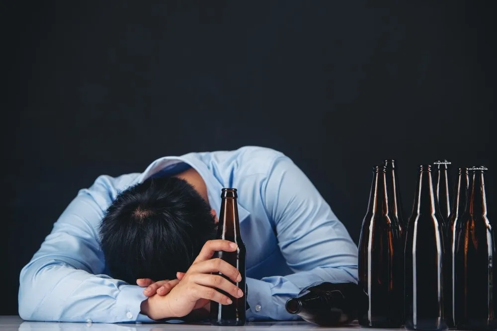 Alcohol addiction in India: Warning Signs...