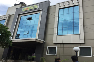Dr Sarkars Multispeciality and Uma IVF Hospital, Agra