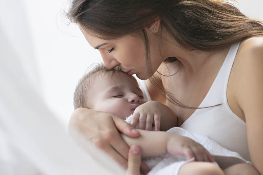 benefits of kiss in Hindi