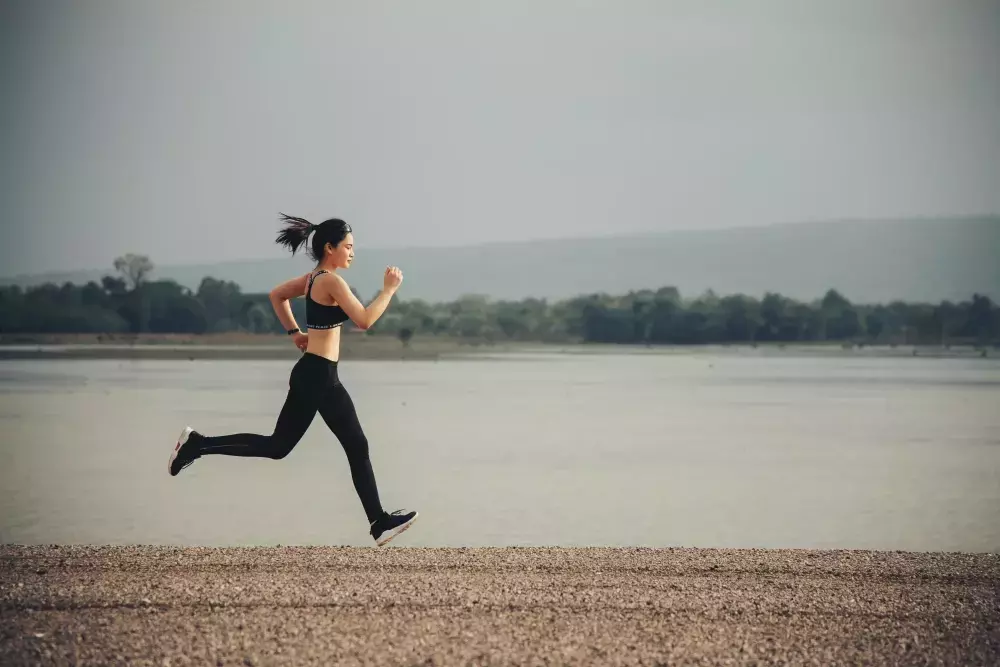 सबसे तेज़ कैसे दौड़ें: आज़माएं ये 10 अद्भुत टिप्स