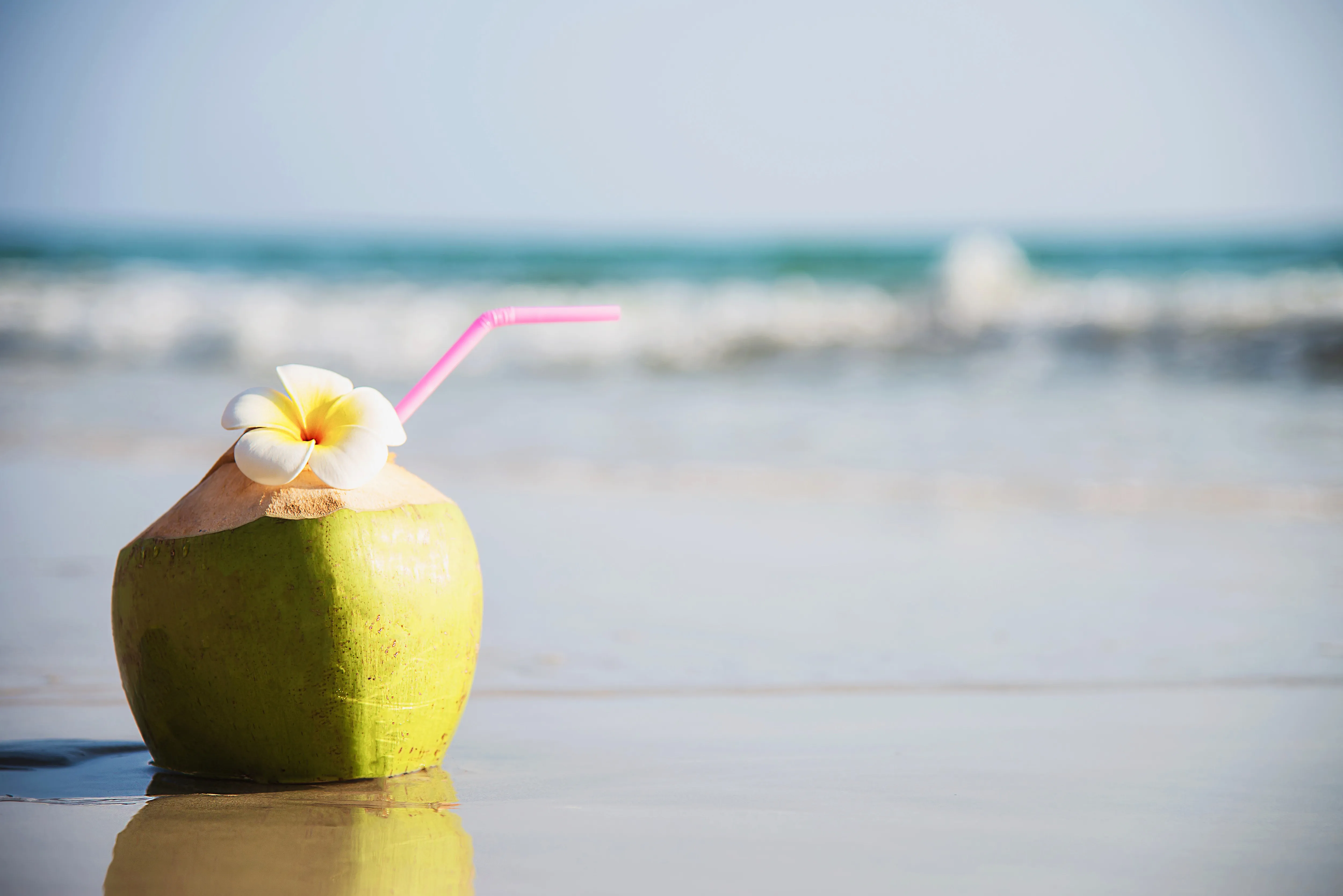 13 Amazing Benefits of Drinking Coconut Water During Pregnancy