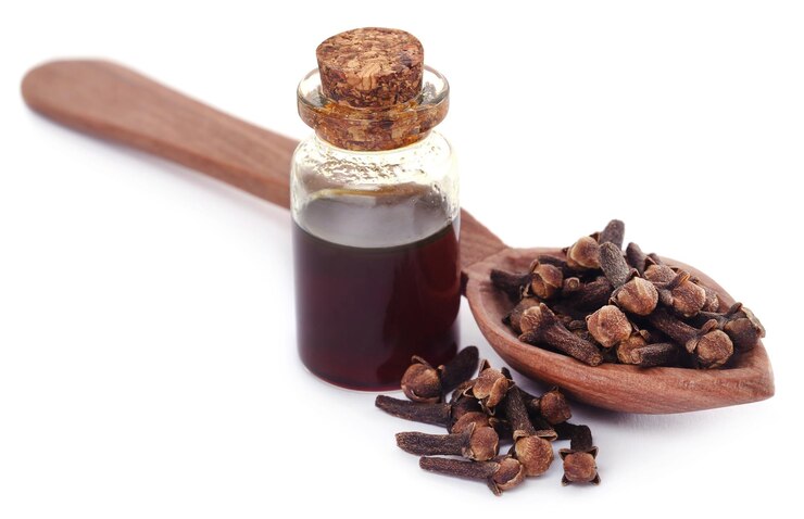 Clove Oil - Home remedies for tooth infection